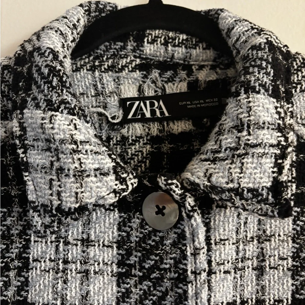 Zara Black and White Plaid Teddy Jacket - Picture 4 of 4
